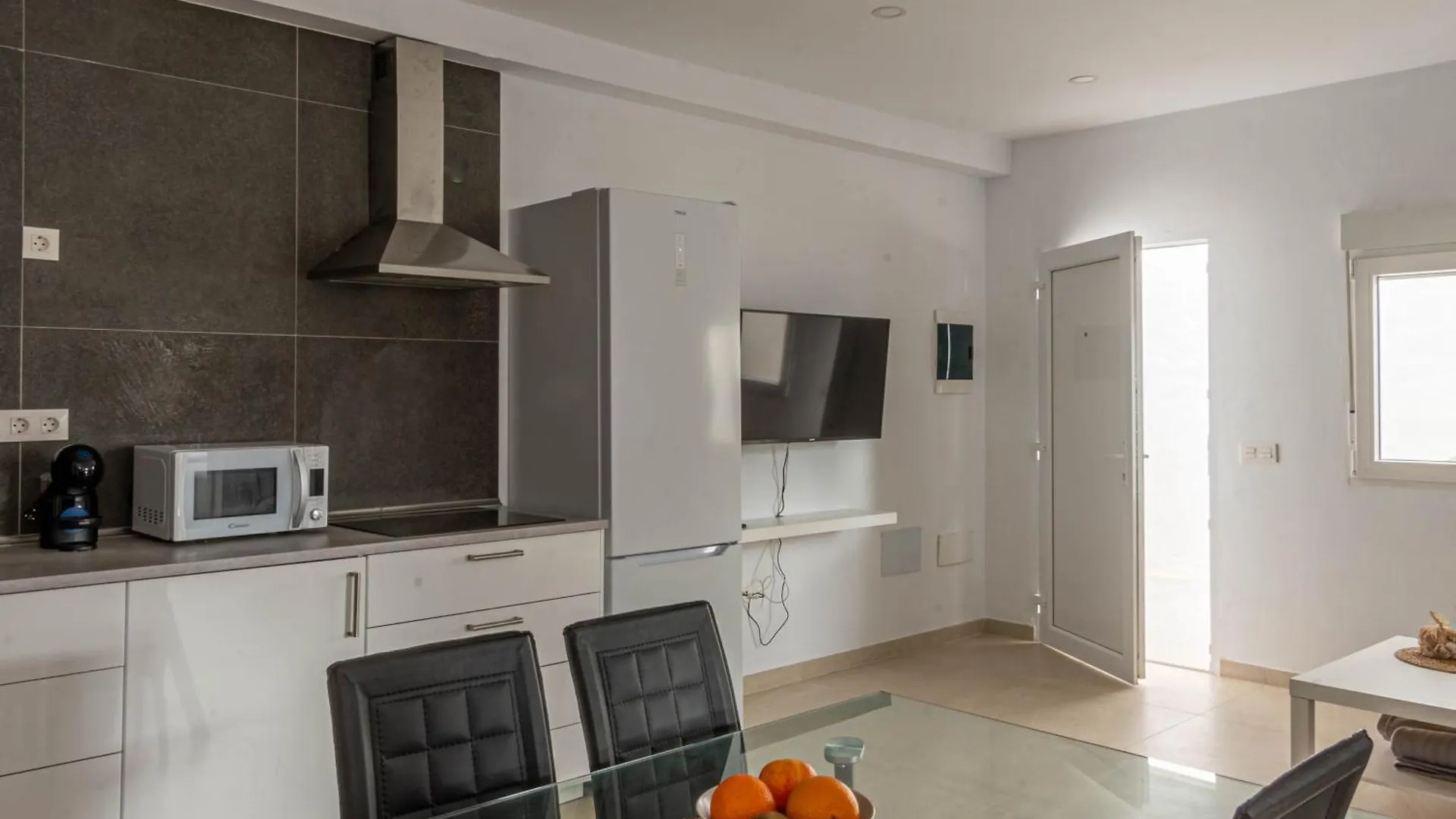 Kiposhi Beach Apartments Punta Mujeres Haría Spanien