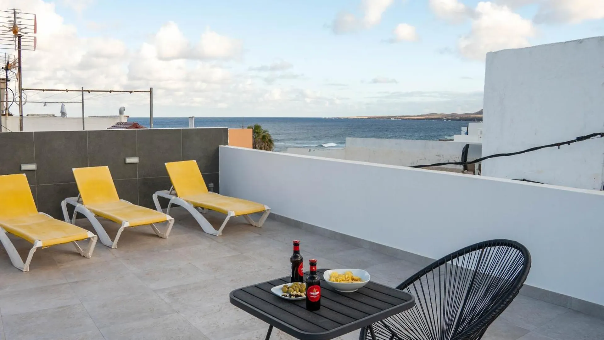 Kiposhi Beach Apartments Punta Mujeres Haría